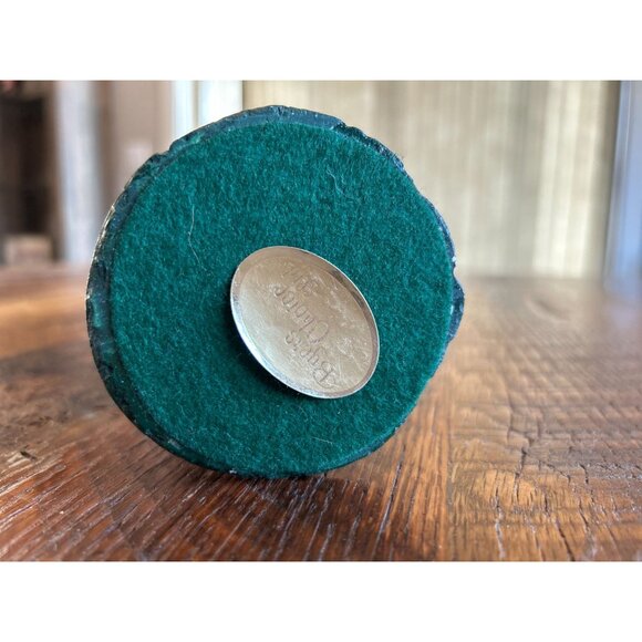 Vintage Byers Choice Carolers Figurine Man In Red Coat & Plaid Scarf Holding Wre - Picture 8 of 9